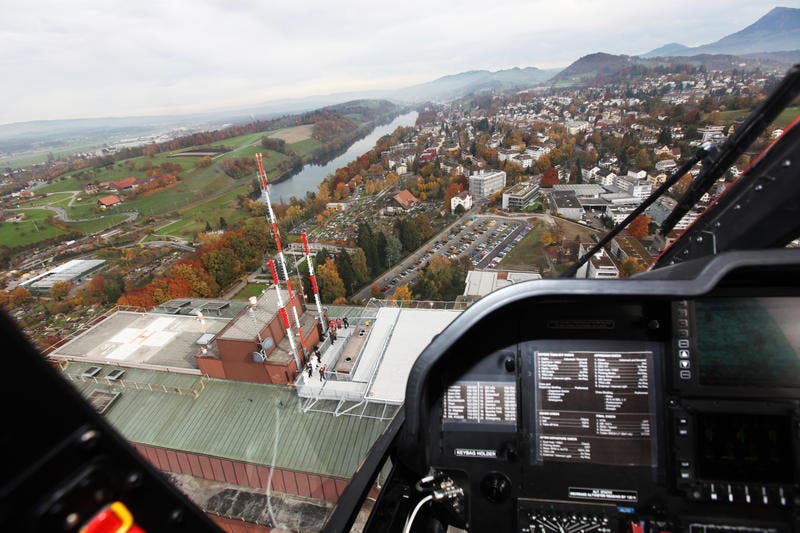 4. November: Das Kantonsspital Luzern KSLU hat einen neuen Helikopter Landeplatz erhalten. (Bild: Manuela Jans / Neue LZ)