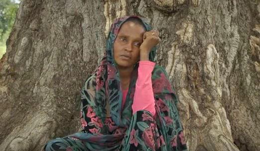 Selbst nach Gräueltaten geht das Leben weiter: Ein Kriegsopfer aus «Cahier Africain» erzählt. (Bild: Screenshot Trailer)