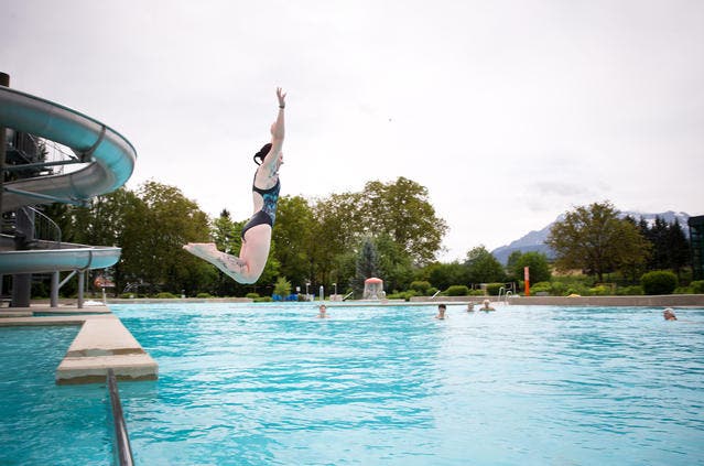 Im Emmer Freibad Mooshüsli (unser Bild) – und in den Badeanlagen der Stadt Luzern und Kriens – gibt es auf die kommende Sommersaison keine Einheimischentarife. (Bild: Manuela Jans / Neue LZ)