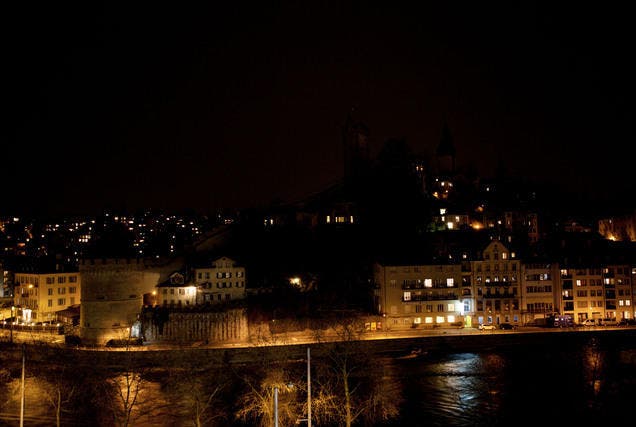 Die Musseggmauer nach dem Licherlöschen an der Earth Hour 2013. (Bild: Manuela Jans / Neue LZ)
