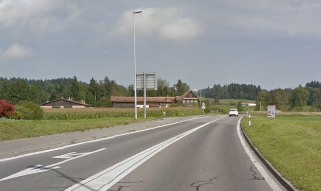 Hier bei der Autobahn-Ausfahrt Sempach in Richtig Hildisrieden entsteht ein neuer Veloweg. (Bild: Google Maps)