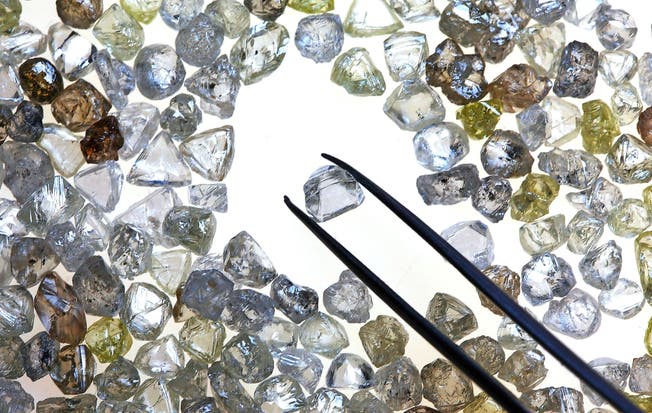 Die Händler solcher ungeschliffener Rohdiamanten waren lange eng mit Schweizer Banken verbandelt. (Bild: Getty)
