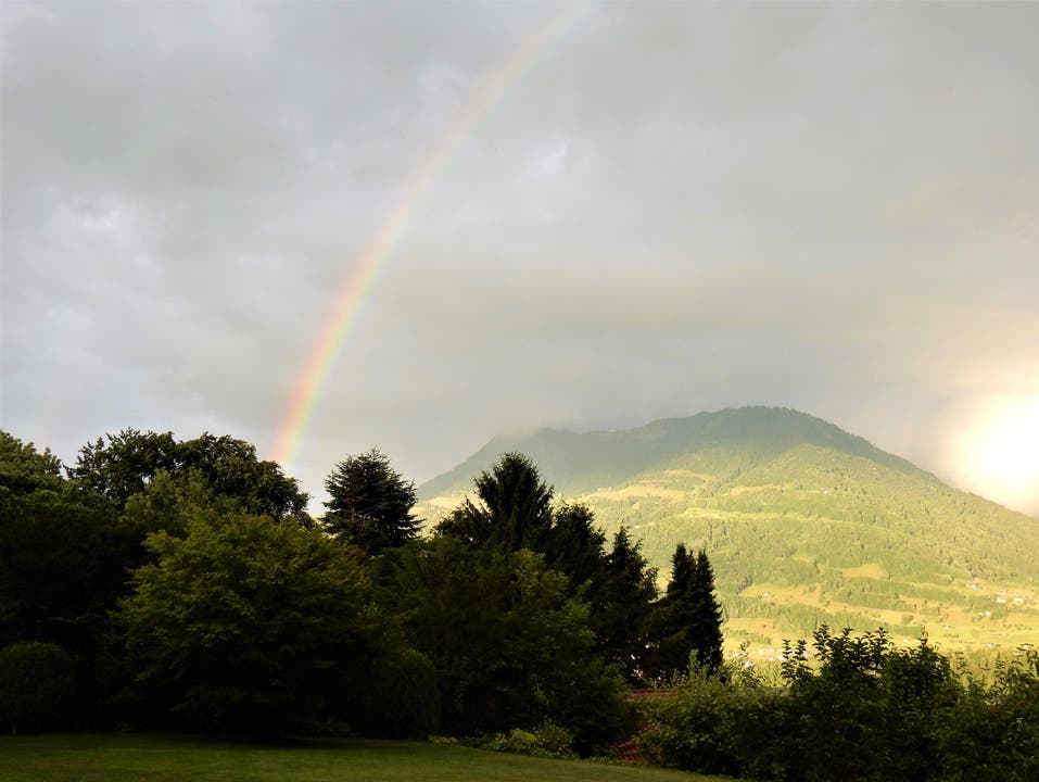 Wer Den Regenbogen Will Muss Den Regen In Kauf Nehmen LESERBILDER: Sehen Sie die schönsten Regenbögen der Zentralschweiz in