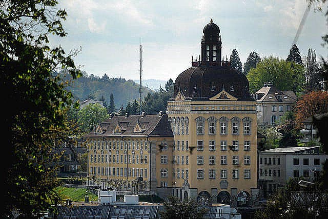 Der Suva-Hauptsitz in Luzern. (Bild: Boris Bürgisser/Neue LZ)