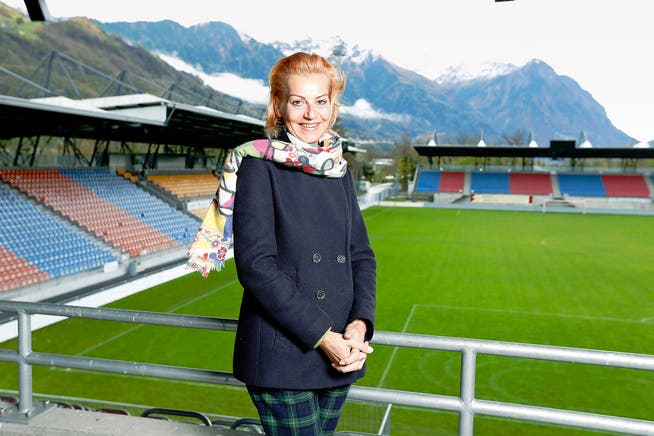 Präsidentin Ruth Ospelt im Vaduzer Rheinpark-Stadion: «In unseren Köpfen existiert keine Grenze zur Schweiz.» (Bild Eddy Risch)