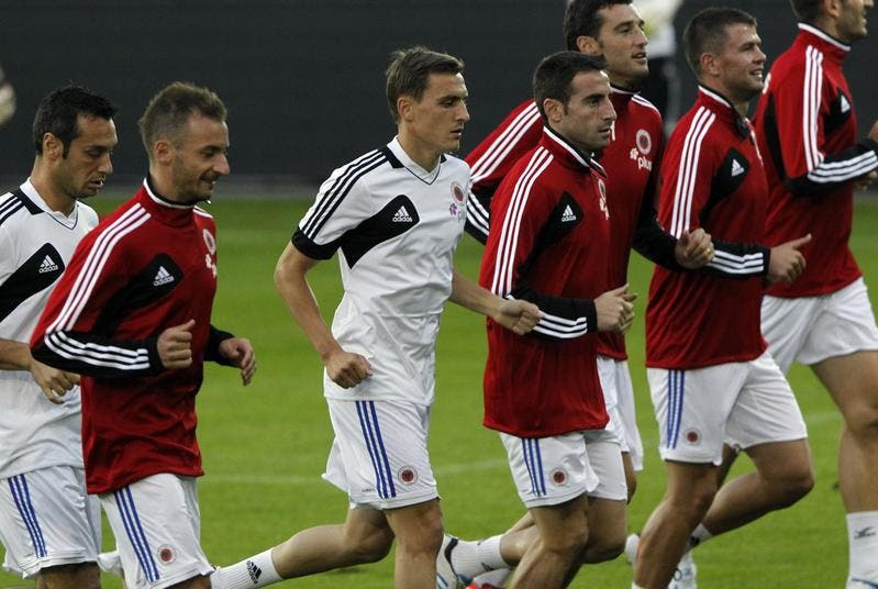 Ex-FCL-Spieler Burim Kukeli (Mitte) bei der albanischen Nationalmannschaft. (Bild: Keystone)