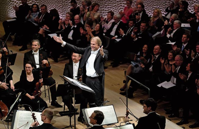 Trieb das NDR-Elbphilharmonieorchester zu Höchstleistungen an: Dirigent Thomas Hengelbrock. (Bild: Michael Zapf (11. Januar 2017))