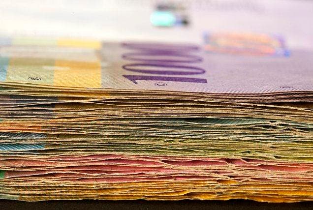 10er- bis 1000er-Note: Das Bundesgesetz soll soweit angepasst werden, dass die bestehende Stückelung der Schweizer Banknoten ins Bundesgesetz verankert wird. (Bild: Keystone)