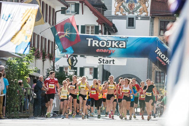 Am Willisauer Lauf starteten auch junge Läuferinnen und Läufer. (Bild: Roger Grütter / Neue LZ)