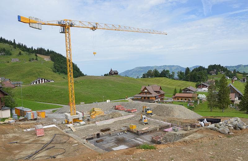 Baustelle bei der neuen Bergstation hinter dem Hotel Klingenstock am 11. September 2014 (Bild: Bergbahnen Stoos)