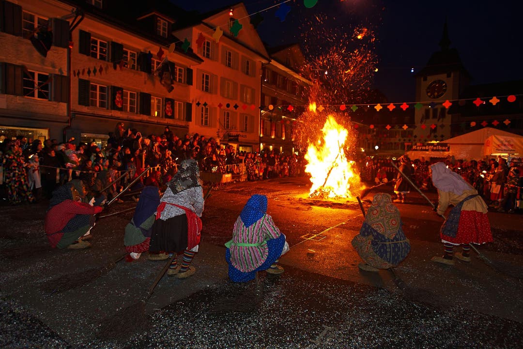 Hexenverbrennung in Willisau. (Bild: Leserbild Franz Krummenacher)