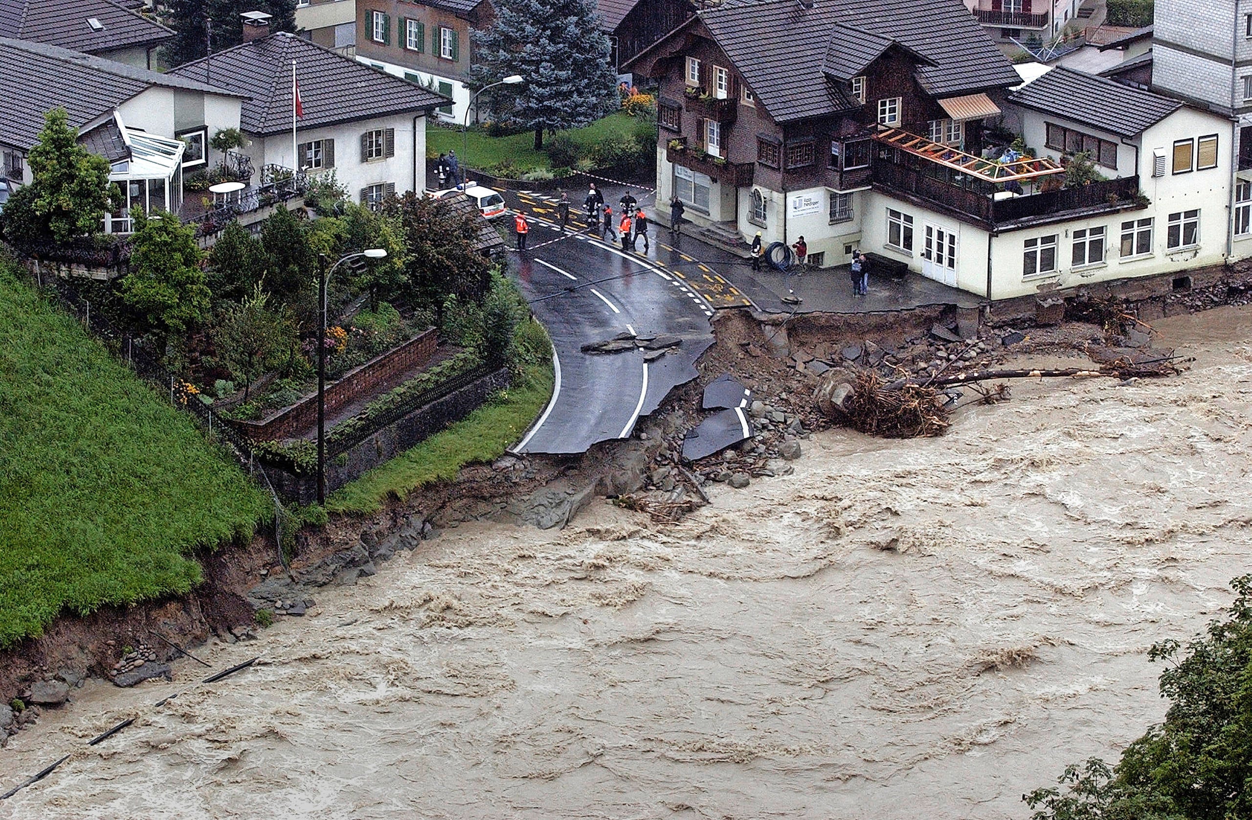 Hochwasser Schweiz - Hochwasser Zurich Schweiz : Hochwasser Und ...