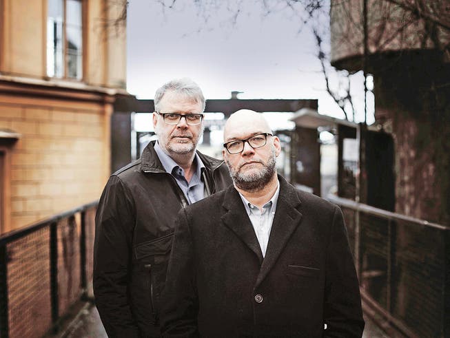Hans Rosenfeldt (links) und Michael Hjorth schreiben zusammen sehr erfolgreiche Krimis. (Bild: PD/Appendixfotografi)