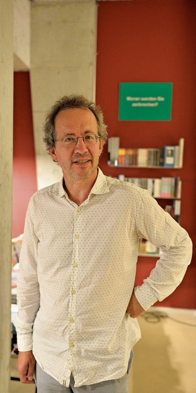 David Signer anlässlich der Buchvernissage im Zürcher Salis-Verlag. (Bild: Hansruedi Kugler)