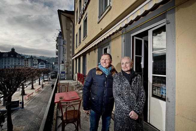 Sylvia und Peter Wiesner führen das Restaurant Schiff in der Stadt Luzern. (Bild: Pius Amrein)