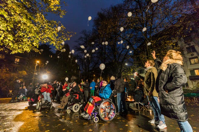 Die Ballone der Hoffnung, welche zum Start der Crowd-Funding-Aktion in den Himmel stiegen, brachten Glück. (Bild: PD/STEFANO SCHROETER)