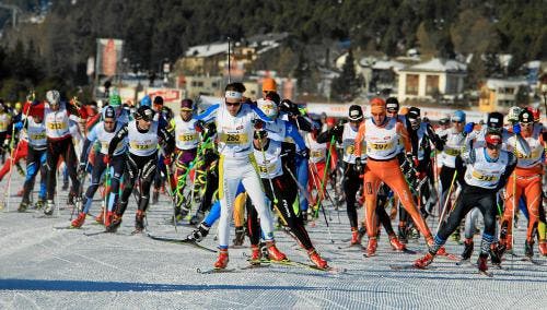 Auf gehts! Der Start in Maloja zum 44. Engadiner Skimarathon. (Bild: Swiss-Image / Andy Mettler)