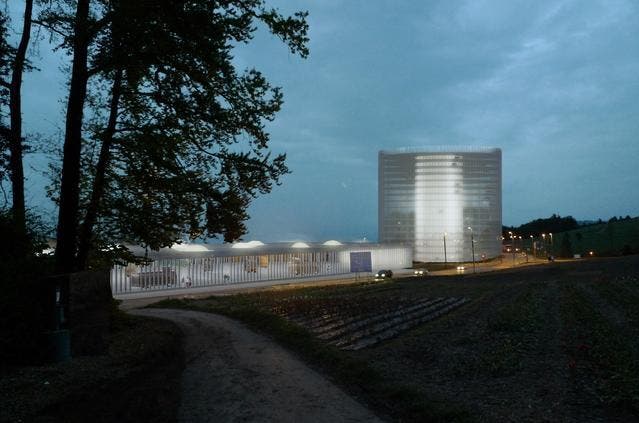 So könnte das Metro-Parkhaus im Stadtluzerner Industriegebiet Ibach beim Knoten A 2 / A 14 dereinst aussehen. (Bild: Visualisierung PD)