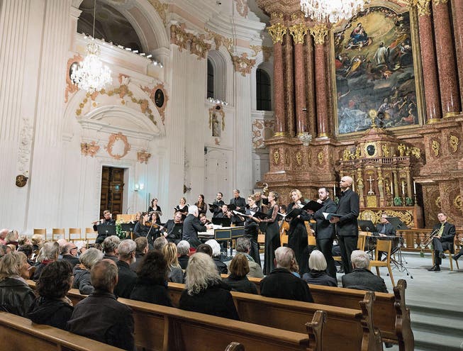 Das Ensemble Corund sorgte in der Jesuitenkirche gleichermassen für Begeisterung und Ergriffenheit. (Bild: Roger Grütter (4. November 2017))