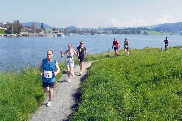 Rund um den Sihlsee laufen 600 Athleten. (Bild: PD)