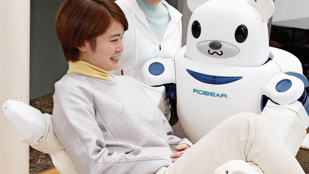 テクノロジー：日本は介護ロボットに期待している