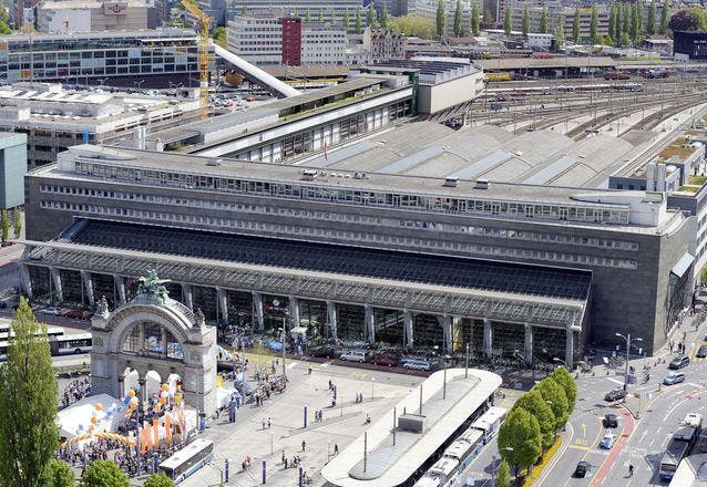 Luftaufnahme des Bahnhofs Luzern. (Bild Pius Amrein/Neue LZ)