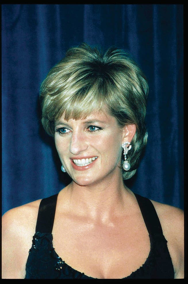 Die unreflektierte Anbetung von Lady Diana ist einer realistischeren Bewertung gewichen. (Bild: Mark Lennihan/AP (11. Dezember 1995))