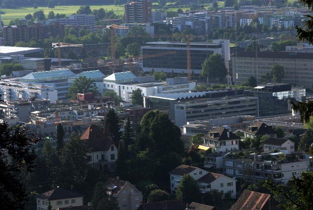 Gewerbegebiet mit Siemens-Areal Mitten in der Stadt Zug. (Bild: Werner Schelbert/Neue ZZ)