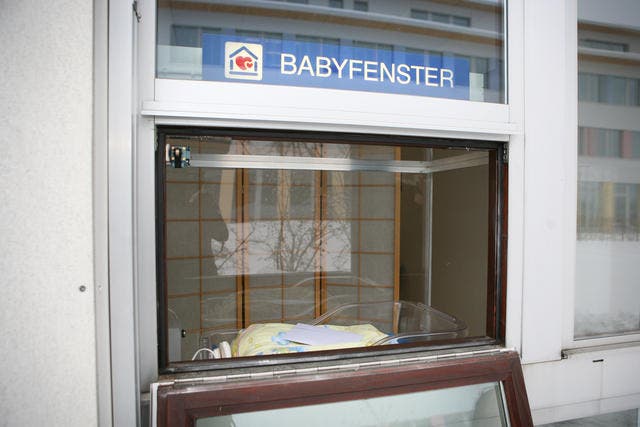 Das Babyfenster im Regionalspital Einsiedeln. (Bild: Manuela Jans / Neue LZ)