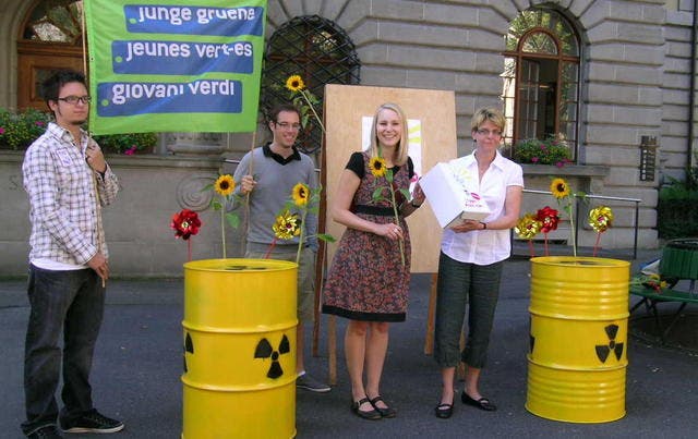 Die Junge Grüne reichte die Initiative 2009 beim Luzerner Stadthaus ein. (Bild pd)