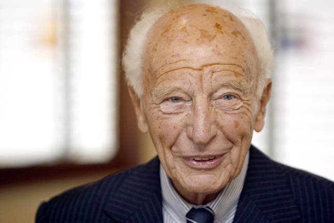 Walter Scheel, hier in einer Aufnahme aus dem Jahr 2007, ist in Alter von 97 Jahren verstorben. (Bild: AP / Michael Sohn)