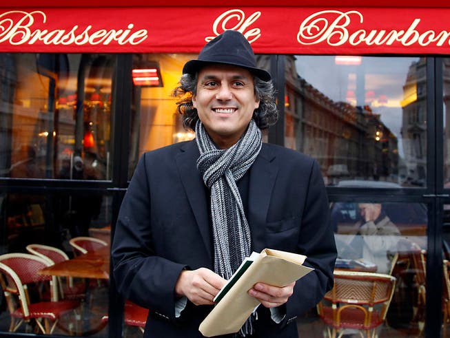 Mann mit tiefen Taschen: Der französisch-algerische Unternehmer Rachid Nekkaz will nun auch Burka-Bussen im Tessin übernehmen. (Archivbild) (Bild: KEYSTONE/AP/Francois Mori)