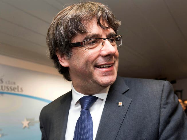 Nun ist es offiziell: Gegen den Ex-Regierungschef Kataloniens, Carles Puigdemont, ist ein europäischer Haftbefehl ausgestellt worden. (Archiv) (Bild: KEYSTONE/AP/OLIVIER MATTHYS)