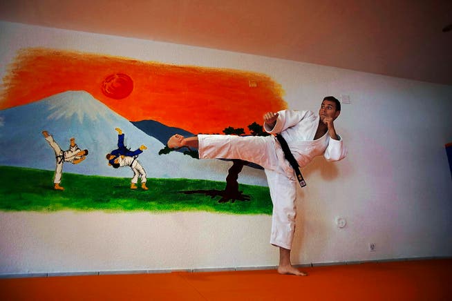 Nico Oana hat in Brunnen die Räumlichkeiten für eine Judoschule bezogen. Im Oktober will er die Schule eröffnen. (Bild Sandro Portmann)