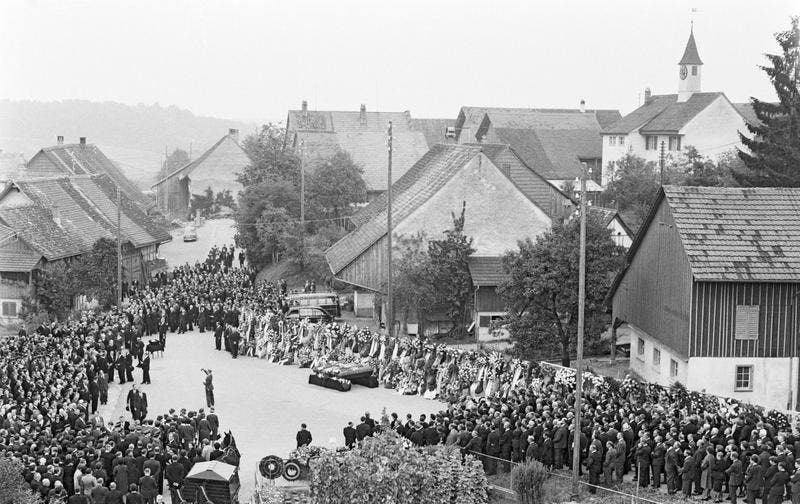 Gedenkfeier am 9. September 1963 in Dürrenäsch. (Bild: Keystone / Str)