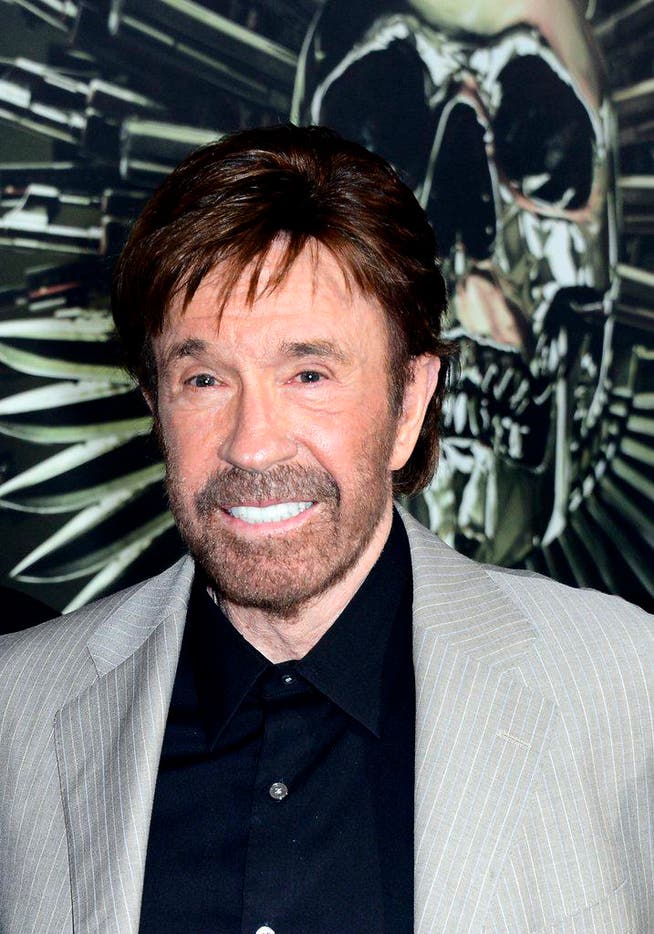 Chuck Norris wird am 10. März 75 Jahre alt. Auf dem Bild ist er zu sehen im Jahr 2012 bei der Weltpremiere seines Film «The Expendables 2». (Bild: Keystone)