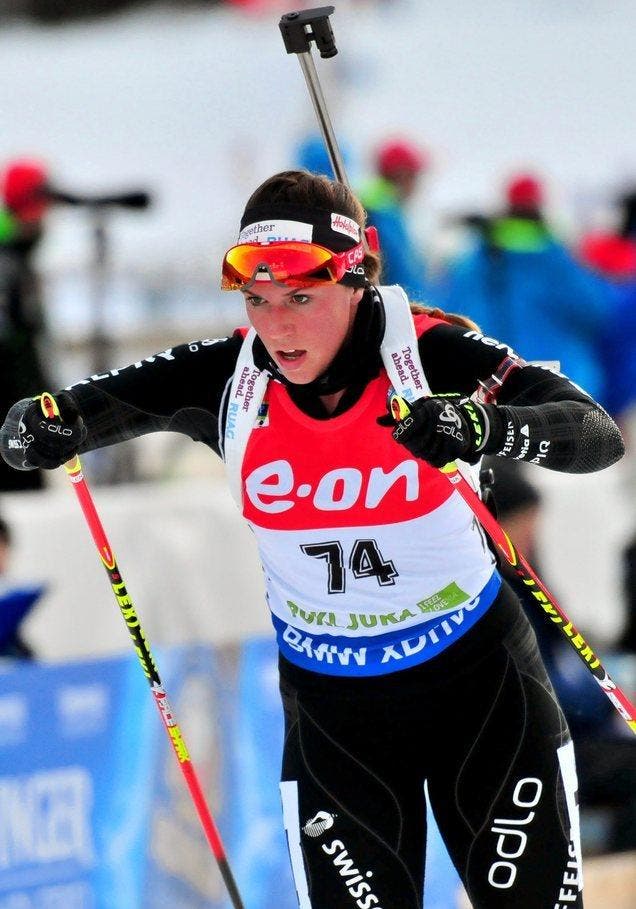 18. Dezember 2014 im slowenischen Pokljuka: Die 19-jährige Lena Häcki läuft ihr zweites von insgesamt neun Weltcup-Rennen. (Bild: Keystone)