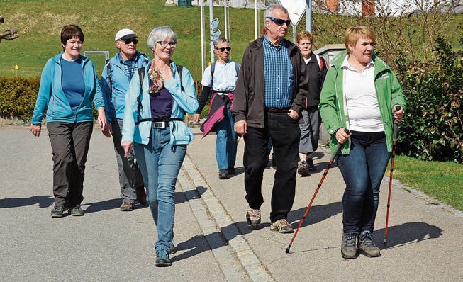 Der Aufmarsch am Sonntag beim Kirchturmlauf durch die Gemeinde Kirchberg war erfreulich. (Bilder: Beat Lanzendorfer)