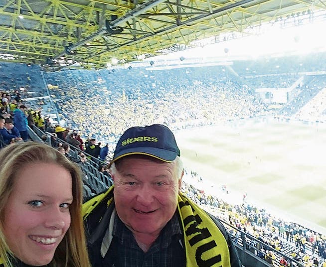 Nadja Büttiker besuchte zusammen mit Kurt Bischofberger das Borussia-Spiel. (Bild: PD)