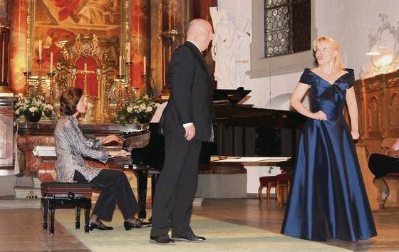 Verzauberten ihre Zuhörer: Organistin Oxana Peter-Fedjura, Bariton Bernhard Bichler und Sopranistin Natalie Boldyrieva. (Bild: vk.)