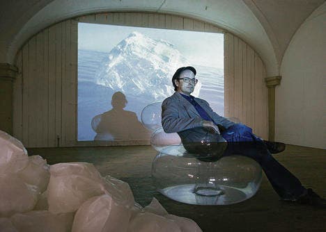 Poetisch-rätselhafte Plastik-Welt: Stefan Rohner zeigt im Kornhaus installative Videoarbeiten. (Bild: Hanspeter Schiess)