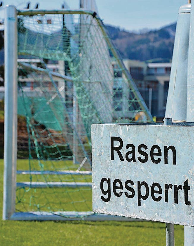 Rasen gesperrt auf den Sportplätzen Degern in Au (Bild), Oberdorf in Berneck und Stapfenwis in Rheineck. (Bild: ys)
