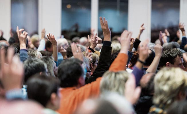 Durchschnittlich besuchen zwischen 2,5 und 3,8 Prozent der Wittenbacher Bevölkerung die Bürgerversammlung. (Bild: Luca Linder (25.11.2013))