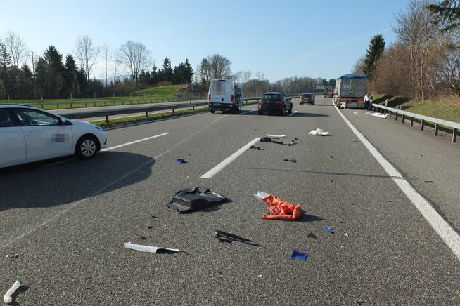 Beim Unfall auf der A1 entstand Sachschaden in der Höhe von rund 53'000 Franken.