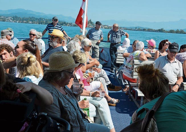 Die Senioren aus dem Obertoggenburg genossen die Fahrt auf der «Säntis» über den Zürichsee. (Bild: PD)