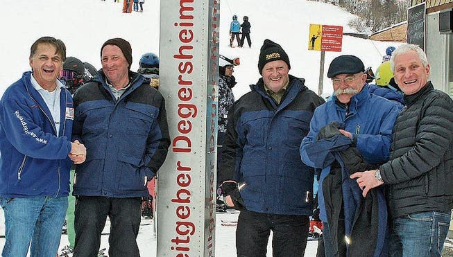 Die vier neu Eingekleideten: Jaro Podhradsky (Kassier AGV), Ueli Meier, Franz Brülisauer und Urs Stutz (alle Skilift Degersheim AG). (Bild: PD)