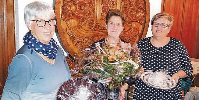 Gratuliert wurde Jubilarin Lisbeth Giger, 50 Vereinsjahre; Ursula Hajek zum 80. Geburtstag, Jubilarin Ursi Spirig, 30 Vereinsjahre. (Bild: pd)