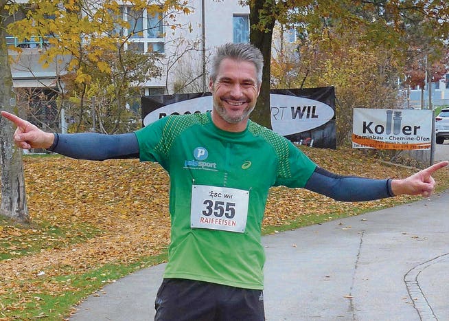 Bruno Heuberger entschied den Wiler Herbstlauf bereits zum drittenmal in Folge zu seinen Gunsten. (Bild: pd)