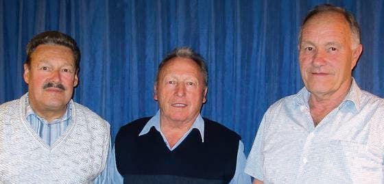 Podest der Veteranen-Meisterschaft (von links): Zeno Tschümperlin, Guido Lüchinger und Walter Loher. (Bild: pd)