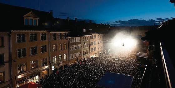 Andrang im August: Die Musikfestwochen locken bis zu 50 000 Besucher an. (Bild: Thomas Gerstendörfer)